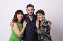 Regiane Alves estreia em SP com Nívea Maria em “Querida Mamãe”