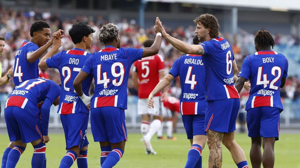 PSG e Aston Villa abrem temporada na Supercopa da Europa