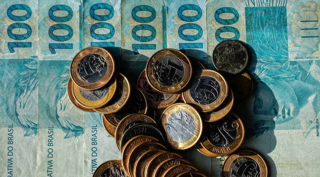 5º dia útil de setembro cai em sábado: veja impacto no salário