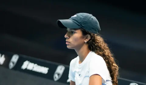 Rayssa Leal torce o pé antes da final, reage e conquista título por 0,2 ponto no Rio