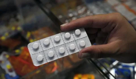 Anvisa libera plataformas como iFood e Mercado Livre para vender e entregar medicamentos