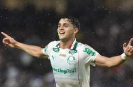 CBF divulga áudios do VAR sobre expulsões em Vitória x Palmeiras
