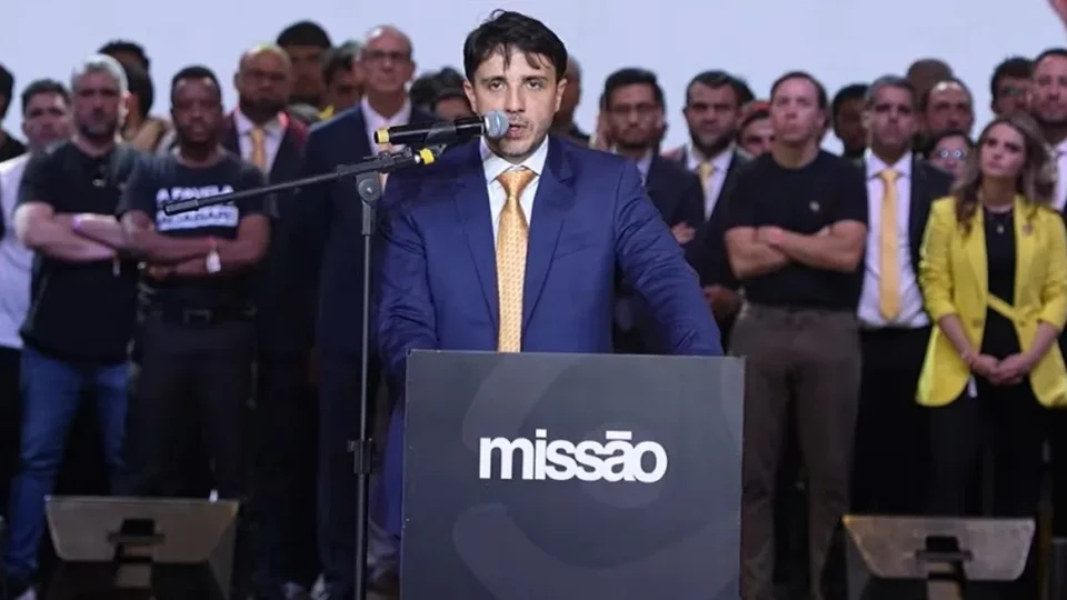 TSE expõe Flávio Bolsonaro e garante segurança do sistema