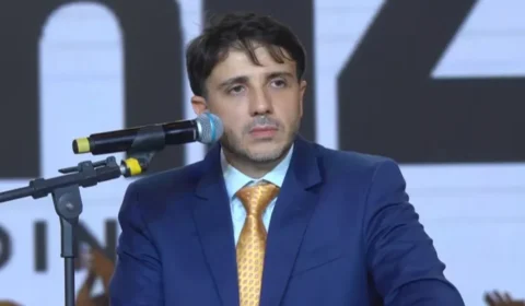 Renan quer voto do Bolsa Família, mas chama eleitor consciente de Lula de “irresponsável”