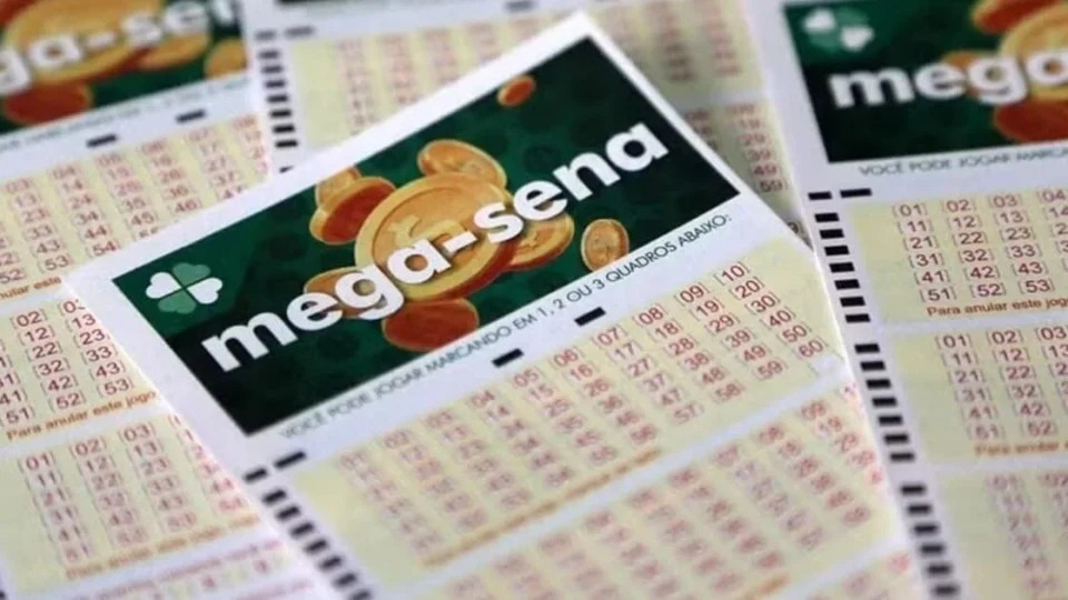Mega-Sena acumula e prêmio vai a R$ 165 mi; saiba quando jogar