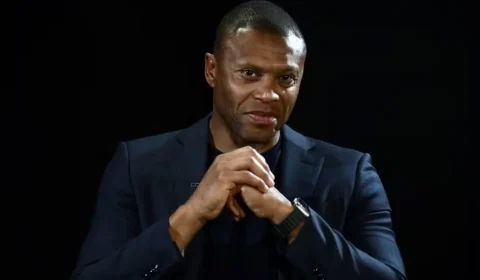 Júlio Baptista defende adaptação do Brasil ao futebol moderno e faz crítica a Neymar