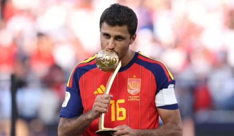 Batalha de gigantes: Real Madrid e Barcelona se enfrentam por Rodri, do Manchester City
