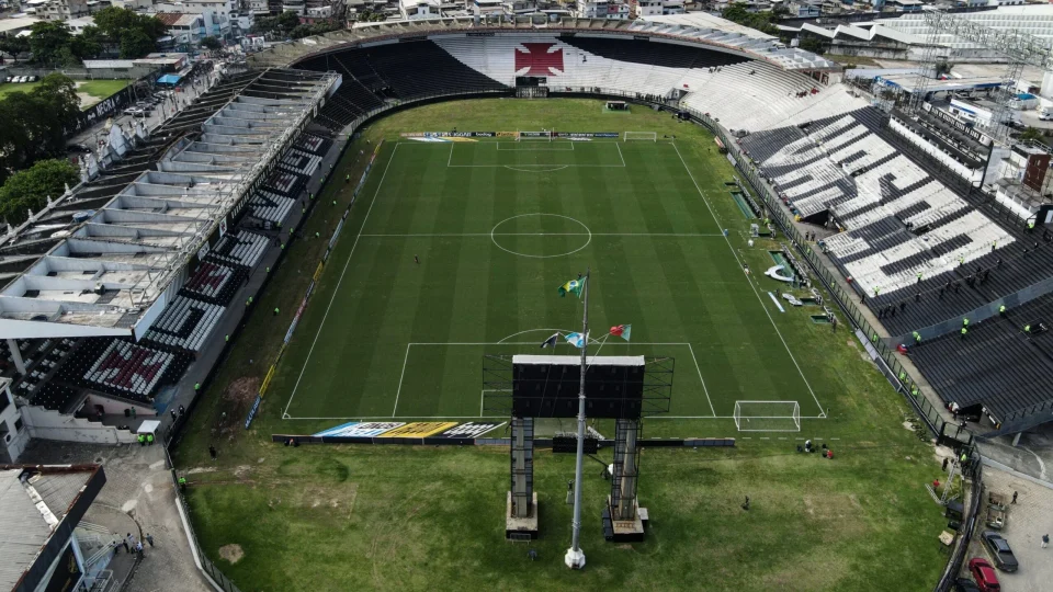 Vasco x Olimpia: pressão cresce antes do mata-mata e futuro do Cruz-Maltino está em jogo