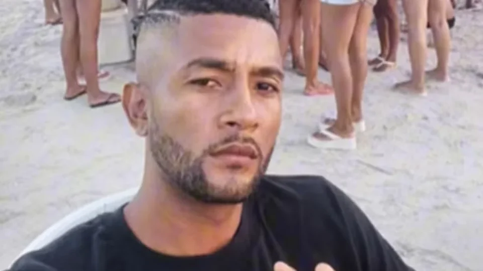 Homem é esfaqueado durante festa e morre após carro bater a caminho do hospital no Pará