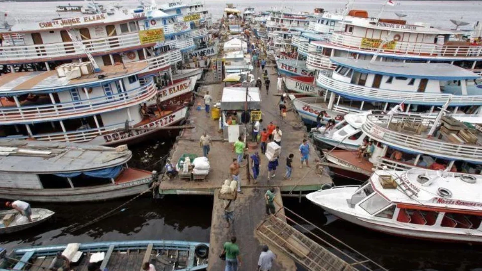 Quando o rio baixa, a Amazônia sente no bolso