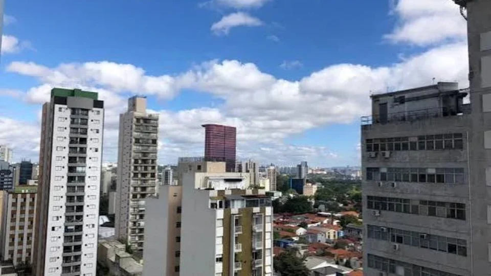 Sol, frio e chuva no mesmo dia: por que o tempo muda tão rápido em São Paulo?