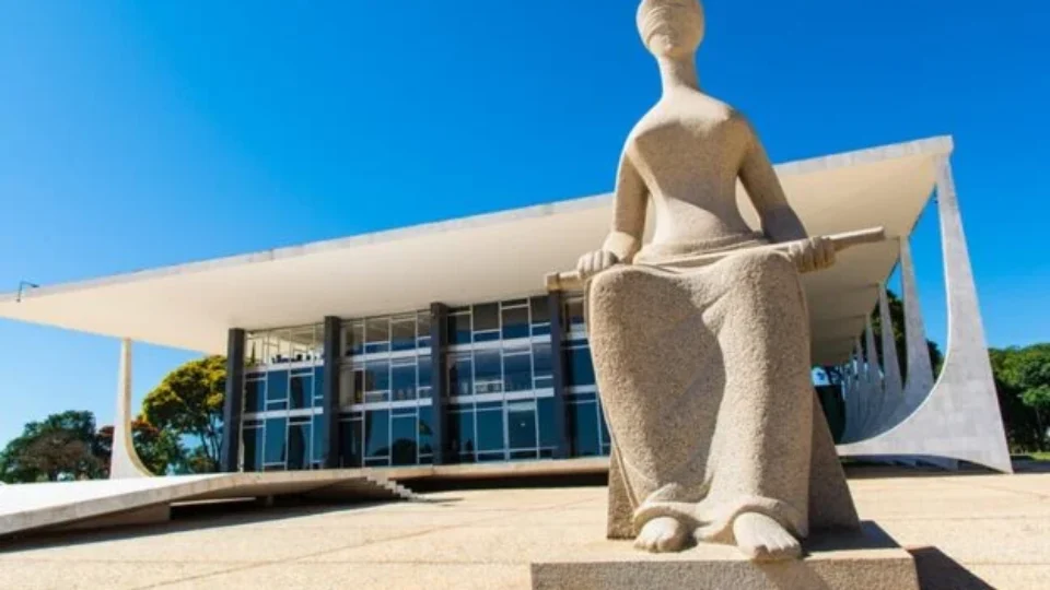 STF cobra explicações sobre demora para entregar espião russo