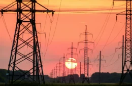 Super El Niño coloca sistema elétrico brasileiro em alerta; ANEEL discute medidas para evitar novos apagões