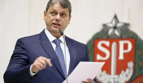 Filhos de Tarcísio criam startup de consultoria e registram Palácio dos Bandeirantes como endereço dos sócios