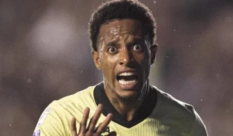 Vasco vence Cruzeiro, respira no Brasileiro e sai do Z4