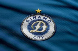 Presidente do Dinamo City leva saco de dinheiro ao vestiário e promete R$ 3 milhões