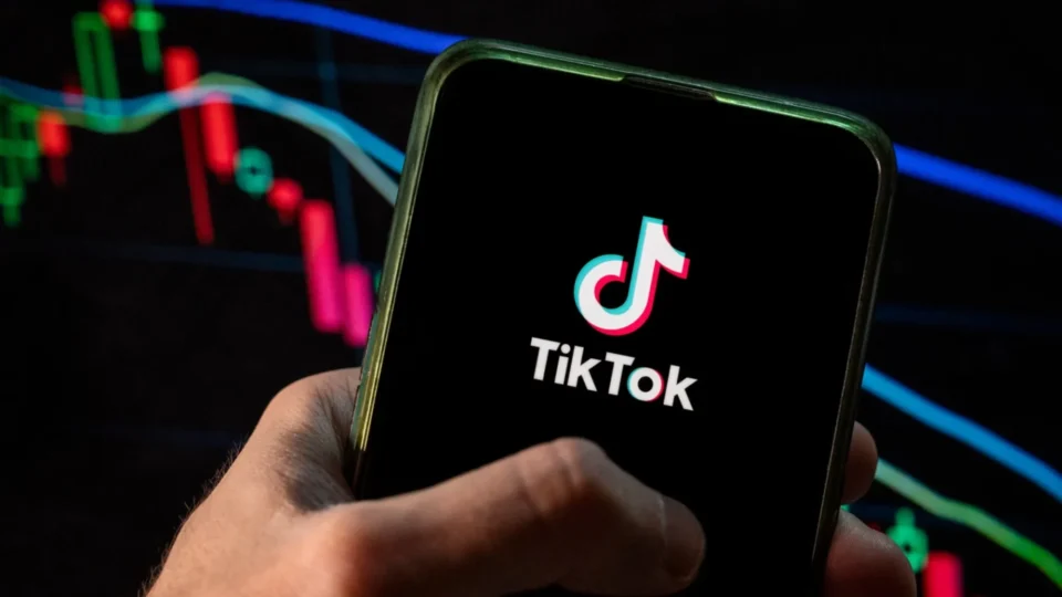 TikTok é multado por falhas na proteção de dados de crianças