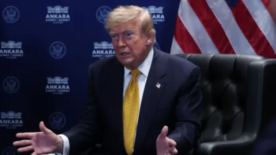Trump anuncia ofensiva econômica contra o Irã e faz ameaça que pode atingir outros países