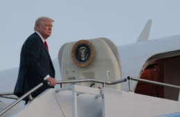 Trump teria sido escondido em caminhão antes de voo secreto por ameaça do Irã