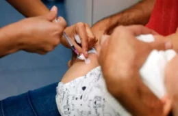 Vacinação segue em BH mesmo após fim da campanha na segunda