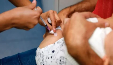 Vacinação segue em BH mesmo após fim da campanha na segunda