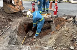 Vazamento de gás após obra da Sabesp mobiliza bombeiros e interdita rua nos Jardins