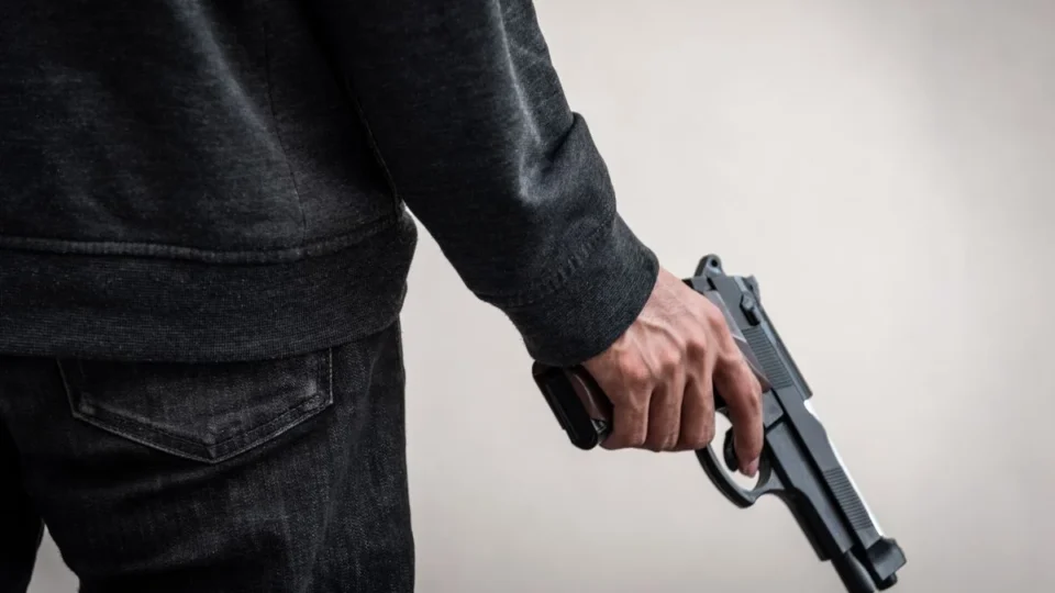 Violência custa R$ 285 bilhões por ano ao Brasil e mortes de jovens pesam na conta