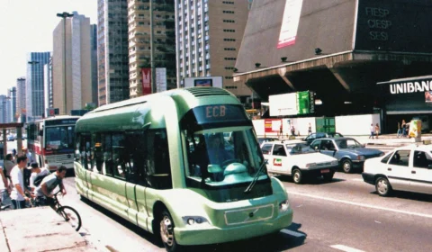 O que aconteceu com o ônibus futurista que parou a Paulista?