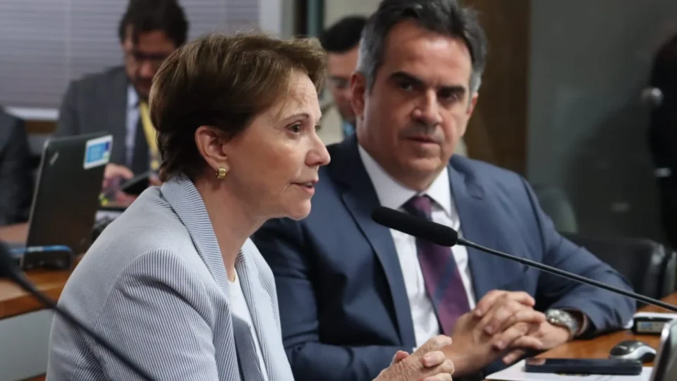 Cálculo bilionário leva Ciro Nogueira a barrar Flávio Bolsonaro