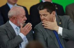 Lula e Davi Alcolumbre retomam diálogo em meio a crise no TSE