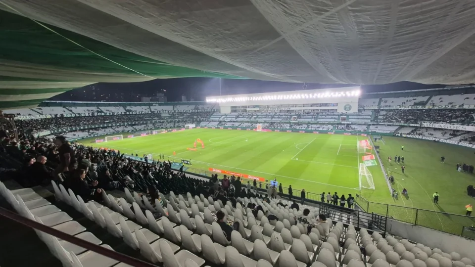 Coritiba x Chapecoense: jogo pode mudar o rumo dos dois times no Brasileirão