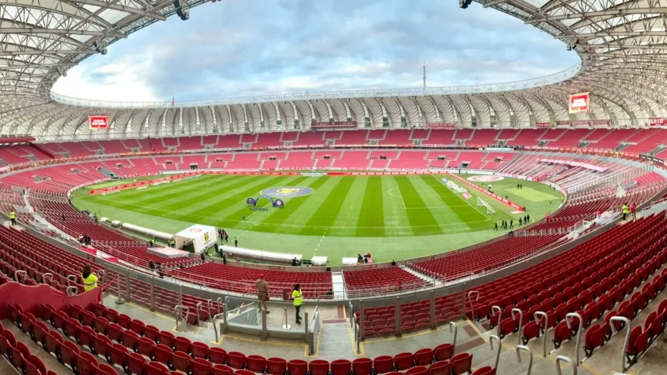 Inter e Corinthians abrem duelo tenso na Copa do Brasil