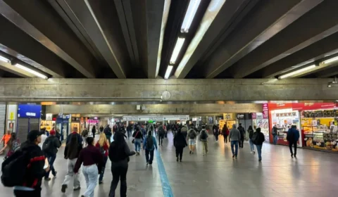 Segundo dia de greve mantém caos nos trilhos; veja como estão as linhas da CPTM