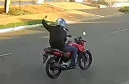 Manobra de motociclista termina com idoso atropelado e caso é investigado em Mato Grosso do Sul