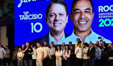 Tarcísio inicia campanha em Osasco cercado por prefeitos e lideranças de 10 partidos