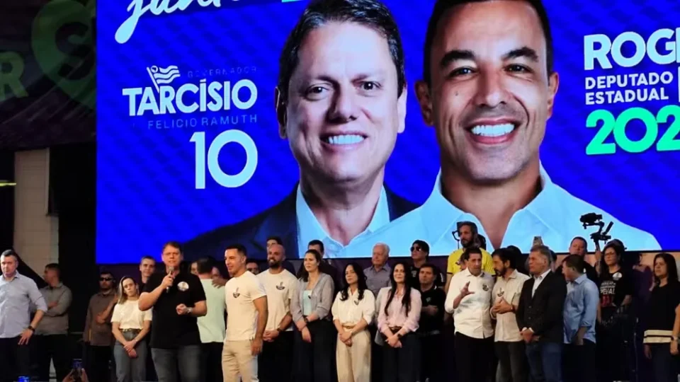 Tarcísio inicia campanha em Osasco cercado por prefeitos e lideranças de 10 partidos