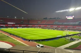 São Paulo joga pela liderança e Vasco volta à elite