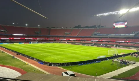 São Paulo joga pela liderança e Vasco volta à elite