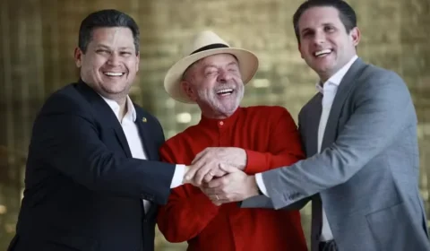 Encontro no Palácio da Alvorada entre Lula, Hugo Motta e Davi Alcolumbre abriu caminho para avanço de propostas como fim da escala 6×1 e fim da taxa das blusinhas antes das eleições
