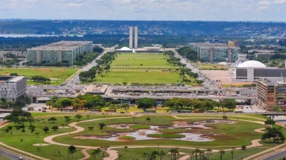 Governo prevê superávit de R$ 18,6 bilhões em 2027 e projeta virada nas contas públicas