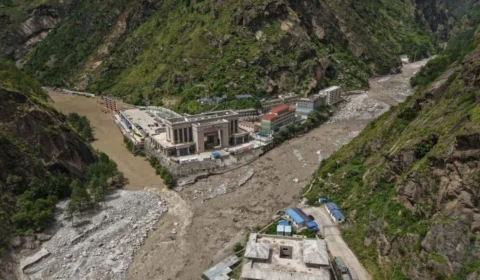 Tragédia no Himalaia deixa 160 mortos e centenas de desaparecidos; entenda o que aconteceu