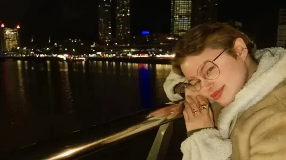 Match no Tinder ajuda mulher a descobrir doença rara após quase 30 anos de busca