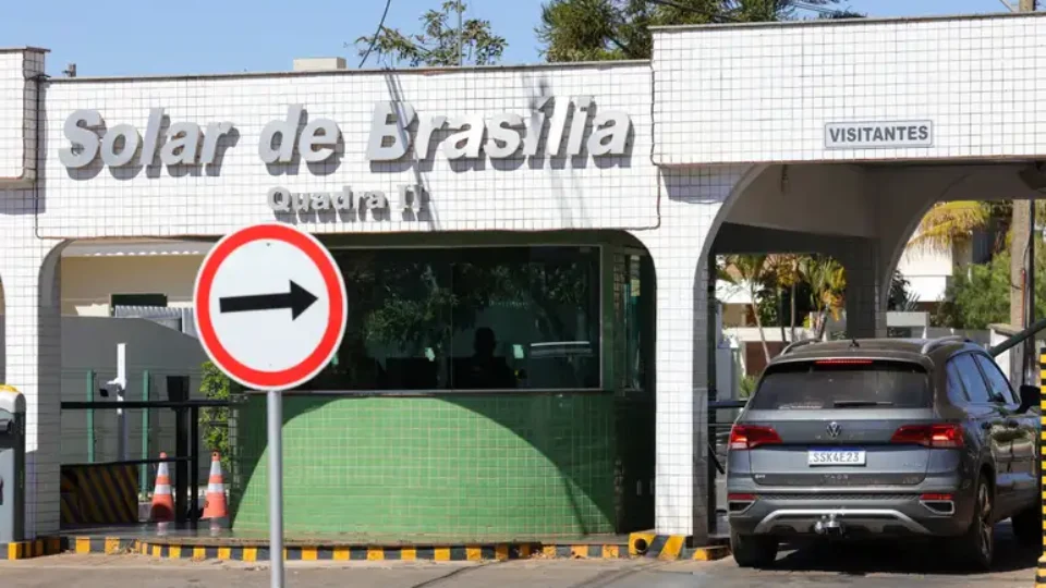 Justiça expulsa pai e filho de condomínio no DF após anos de violência e maus-tratos