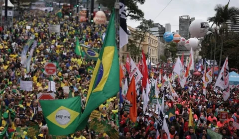 Extrema direita e extrema esquerda: entenda o que diferencia radicalismo de extremismo