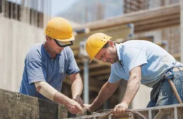 Portugal enfrenta falta de trabalhadores na construção e oferece salários de até R$ 8 mil reais