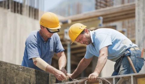 Portugal enfrenta falta de trabalhadores na construção e oferece salários de até R$ 8 mil reais