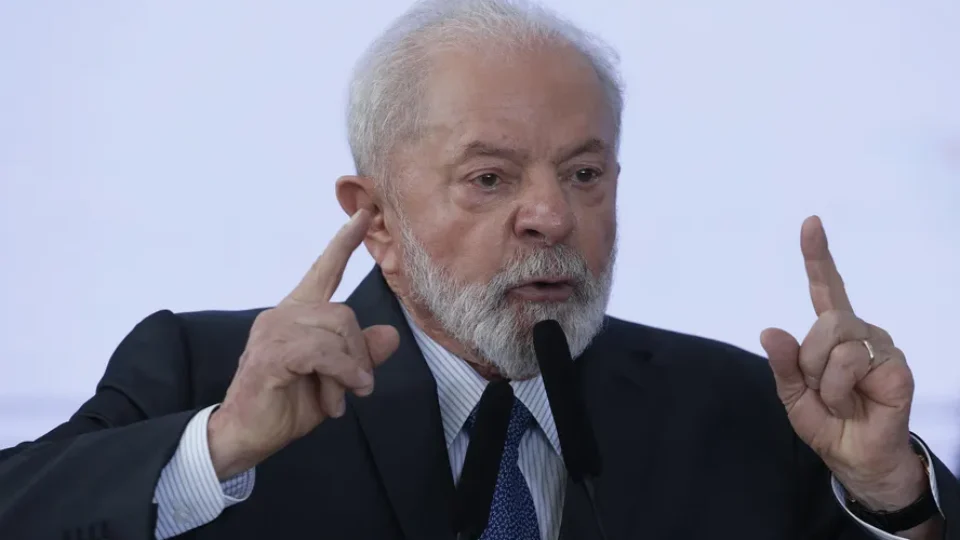 “Se me deu, já bebi”, diz Lula sobre suposto uísque de Vorcaro
