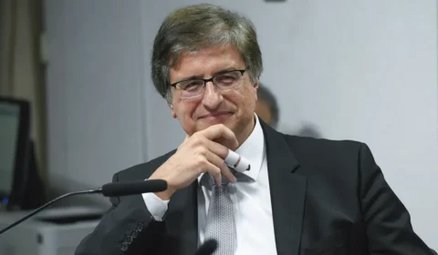 PF mostra pedido a PGR para tirar Jarbas da disputa eleitoral