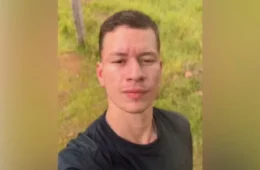 Motociclista de 22 anos morre em acidente com três veículos na BR-364 em Jaru