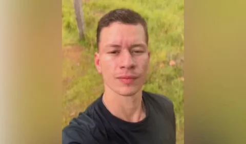Motociclista de 22 anos morre em acidente com três veículos na BR-364 em Jaru